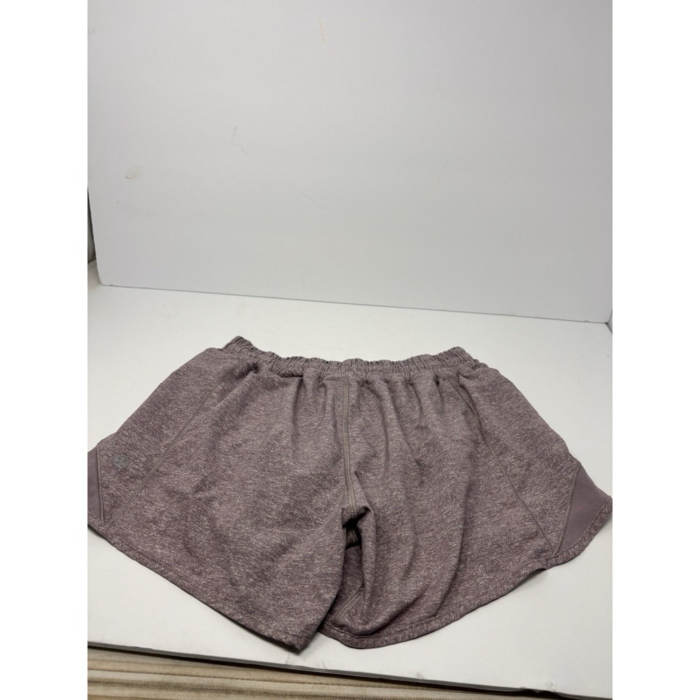 Lululemon Hotty Hot Short 2.5" Women's Size 4 Lined Mauve